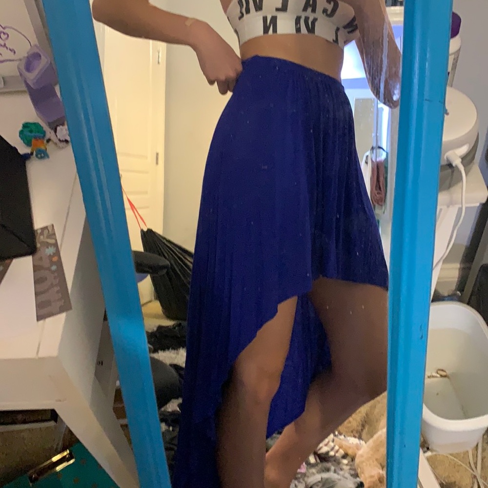 Short to long flowy skirt